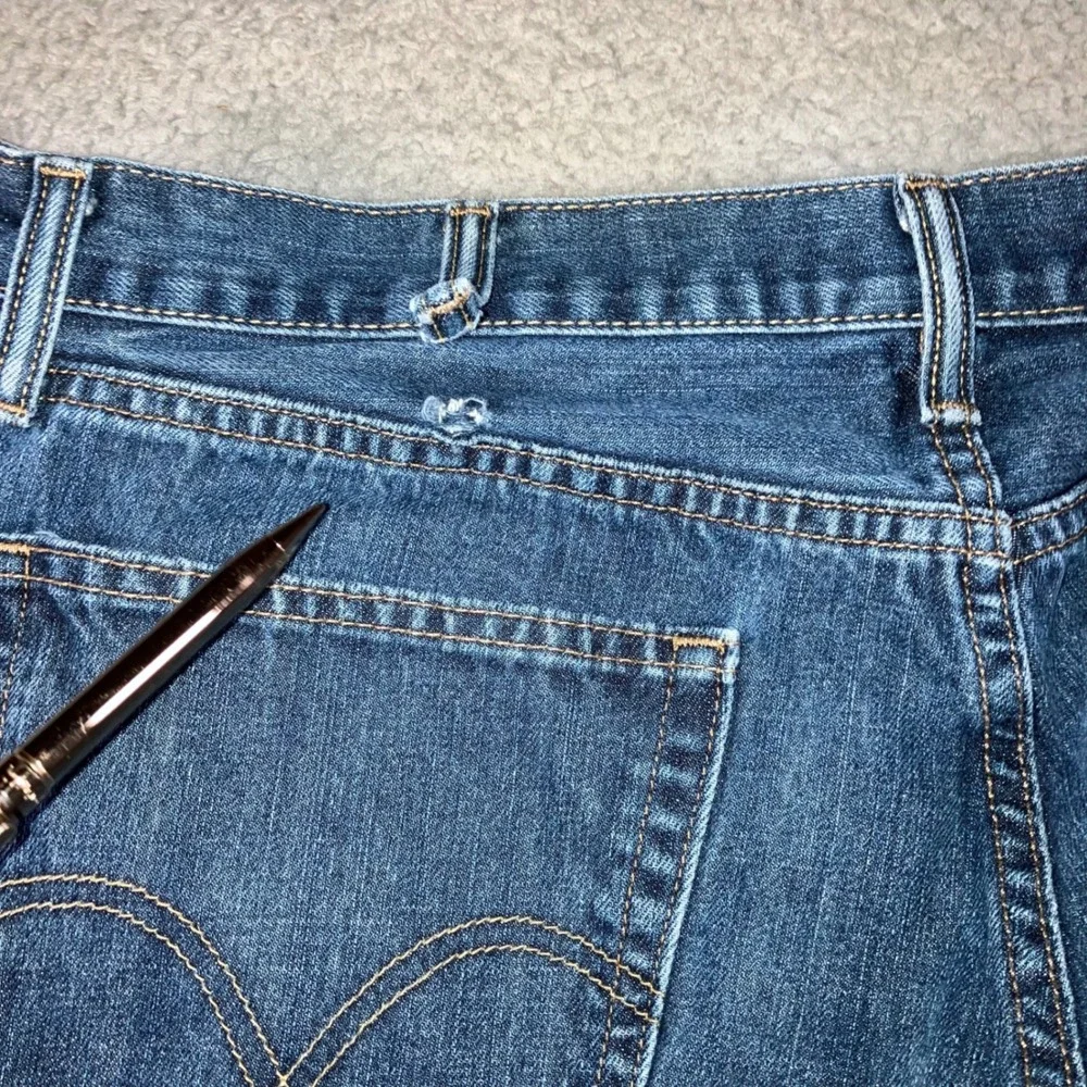 Levis 505 Straight Fit Jeans Mens 38x32 Blue Streetwear Classic Medium Wash